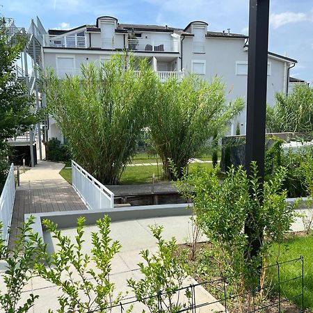 25H Spa-Residenz Best Sleep Privat Garden & Pools نيوسيدل آم سي المظهر الخارجي الصورة