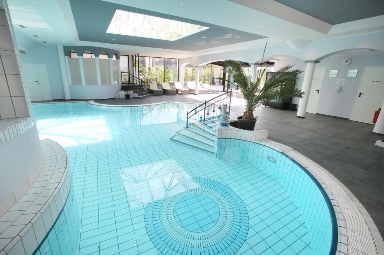 25H Spa-Residenz Best Sleep Privat Garden & Pools نيوسيدل آم سي المظهر الخارجي الصورة