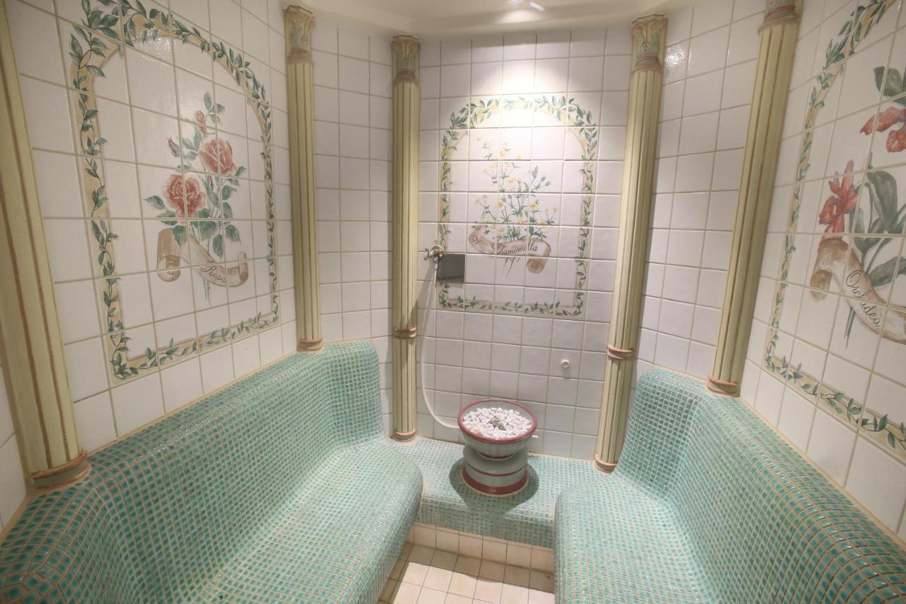25H Spa-Residenz Best Sleep Privat Garden & Pools نيوسيدل آم سي المظهر الخارجي الصورة