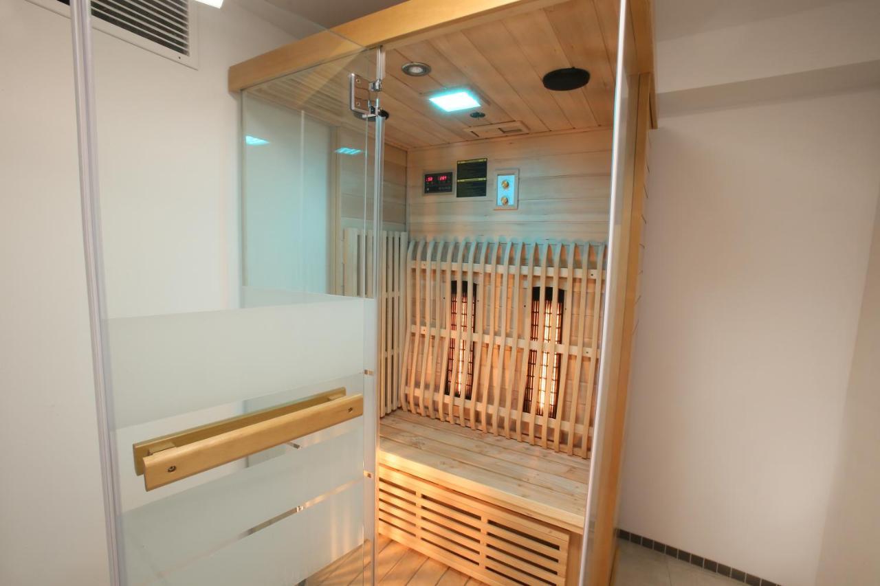 25H Spa-Residenz Best Sleep Privat Garden & Pools نيوسيدل آم سي المظهر الخارجي الصورة